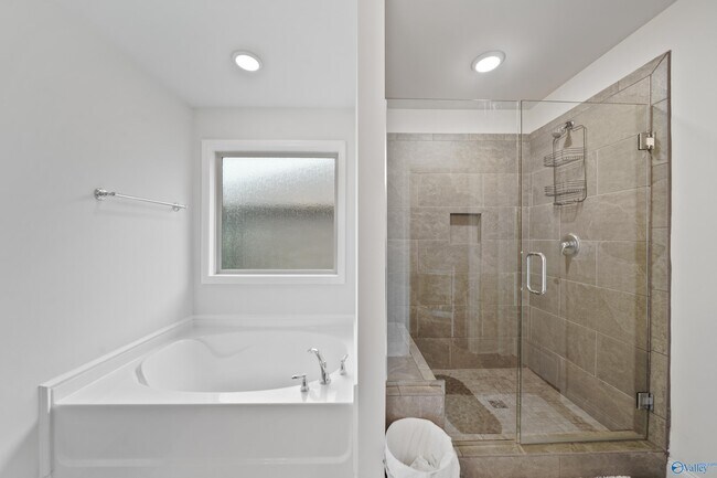 Building Photo - 6077 Thorntons Way Cir NW