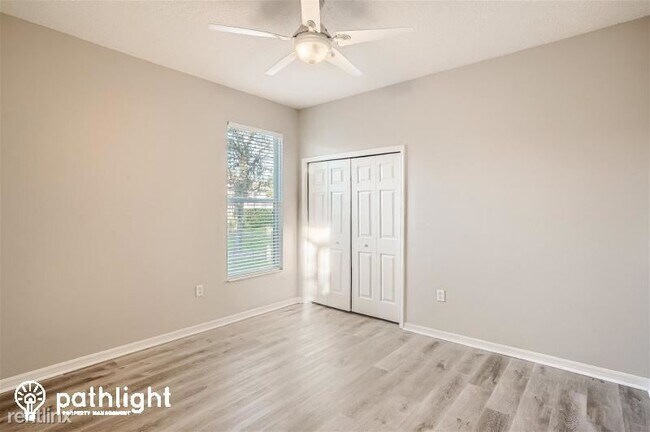 Building Photo - 5 br, 3 bath House - 12263 Creek Edge Driv...
