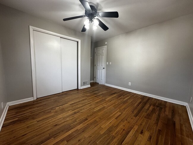 Building Photo - 718 N 86th St