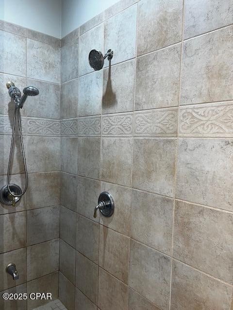Building Photo - 136 Hombre Cir