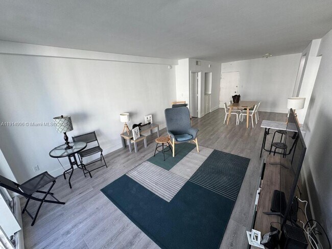 Building Photo - 5600 Collins Ave