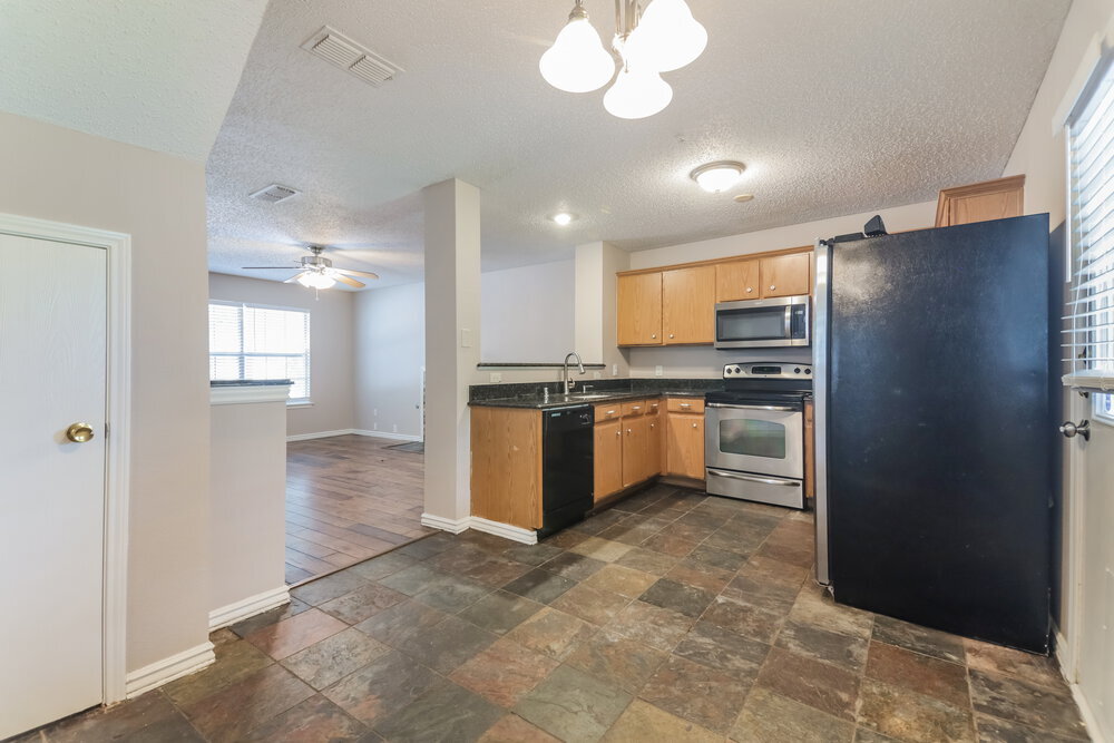 Building Photo - 1112 Beechwood Dr