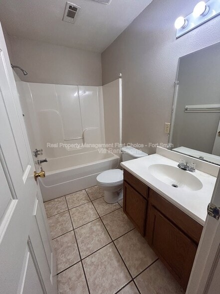 Building Photo - 1857 Brazil Ave