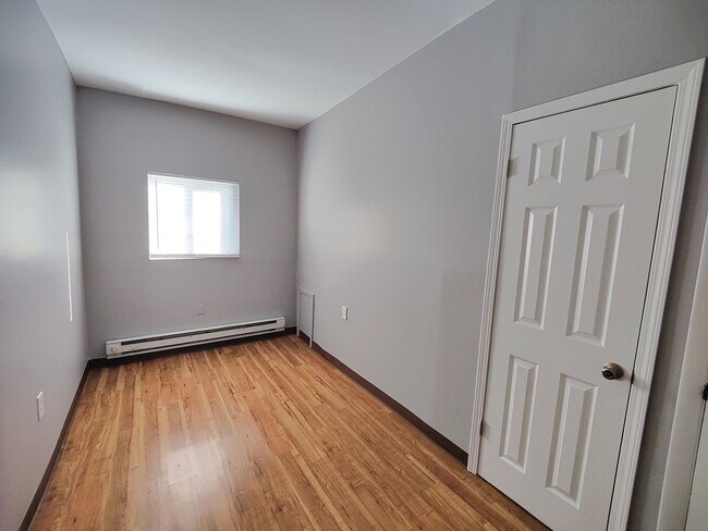 Building Photo - 2661 S 18th St