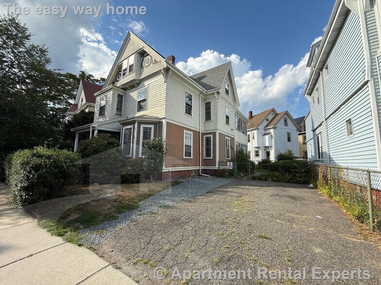 Building Photo - 55 Rindge Ave