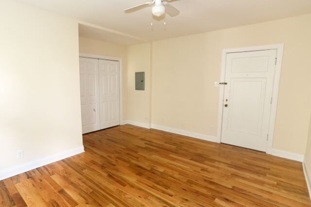 Building Photo - 4551 N Damen Ave