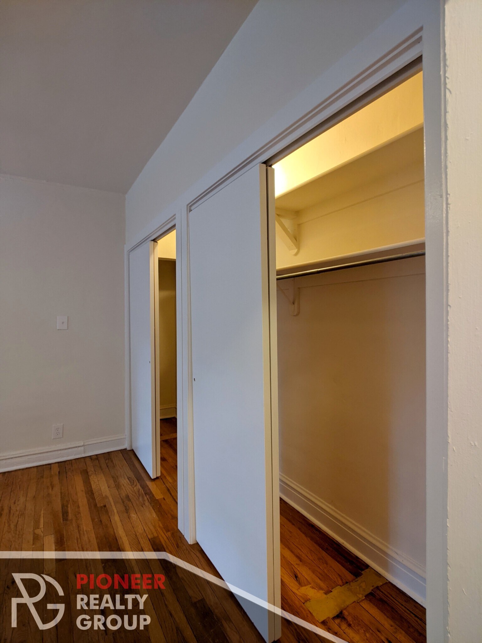 Building Photo - 630 W Cornelia Ave