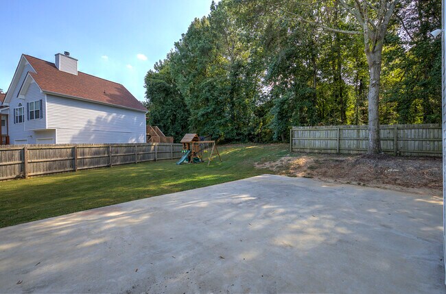 Building Photo - 7202 Cedar Forest Dr