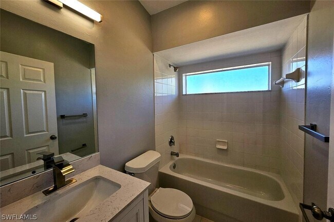 Building Photo - 3012 40th St SW