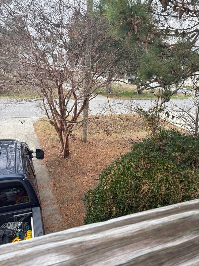 Building Photo - 1 Bedroom 1 Bath Available Now for Year Round Rental! $975/mo