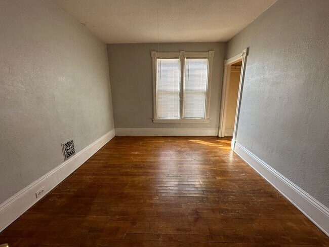 Building Photo - 227 Orange St