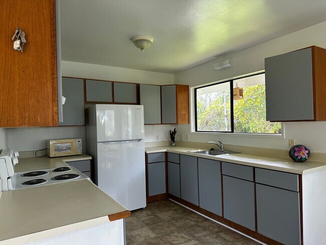 Building Photo - 15-1553 24th Ave HPP