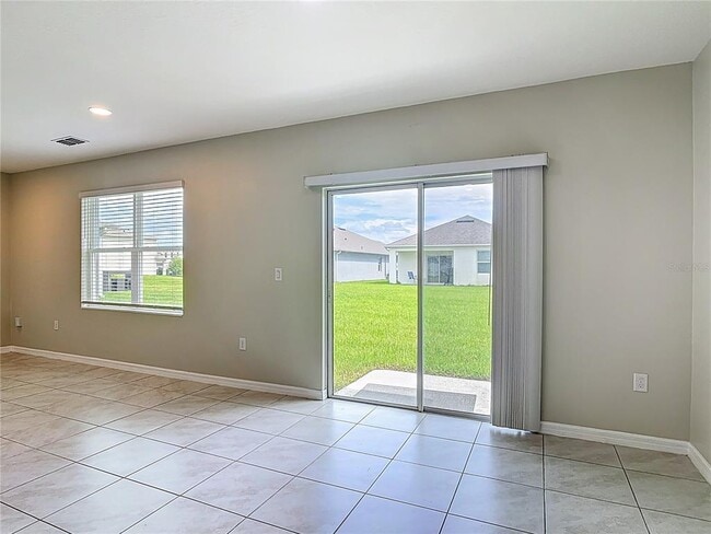 Building Photo - 3975 Silverstream Terrace