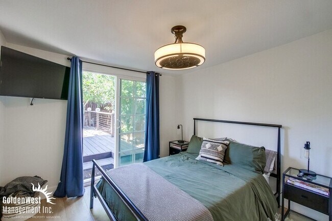 Building Photo - Beautifully Remodeled 4Bdm 2Ba Home with Detached Room/Gym Home in Talmadge Neighborhood.