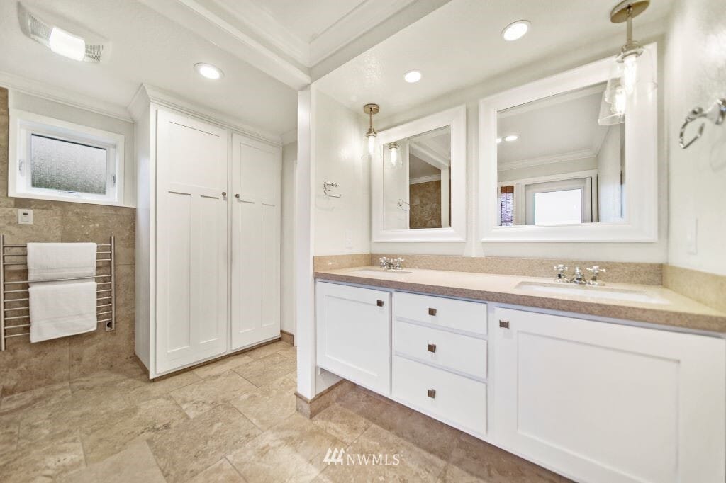 Building Photo - 37924 Hood Canal Dr NE