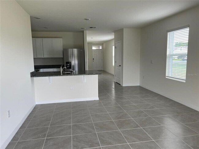 Building Photo - 2151 Tay Wes Dr