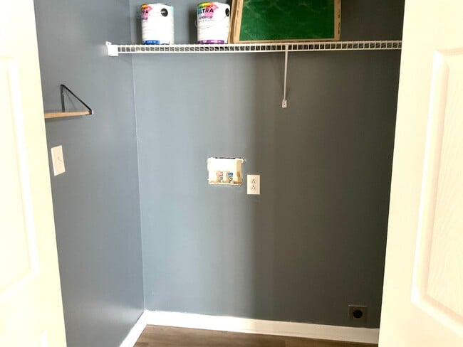 Building Photo - 2 Bedroom, 2 Baths Duplex Apartment for Rent with Unfinished Basement