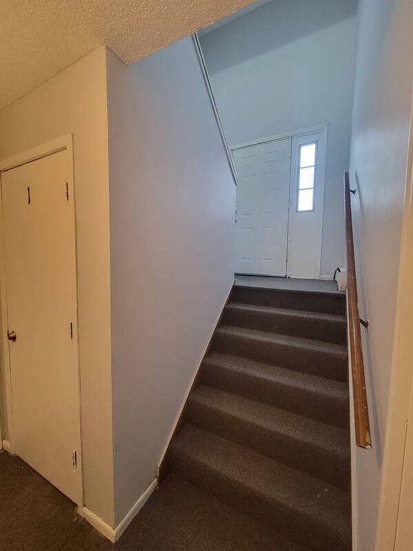 Building Photo - 310 Lawson Ave E