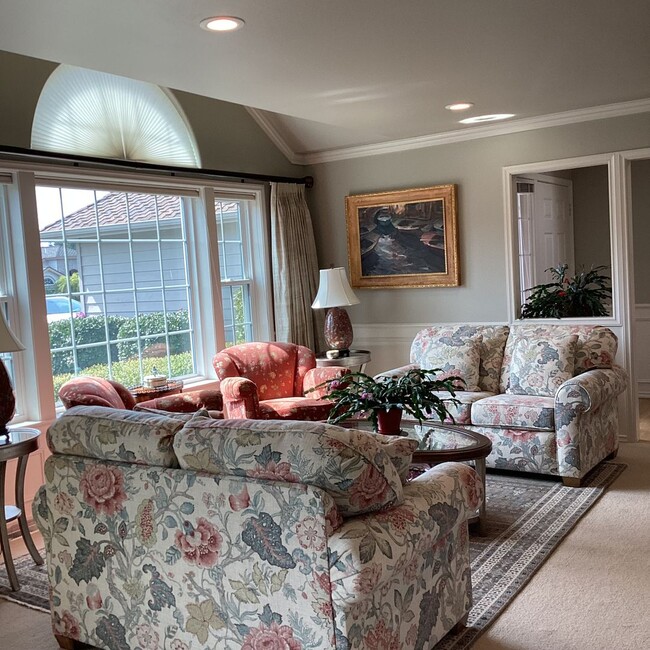Building Photo - Charming Mukilteo Rambler in Fair Harbor