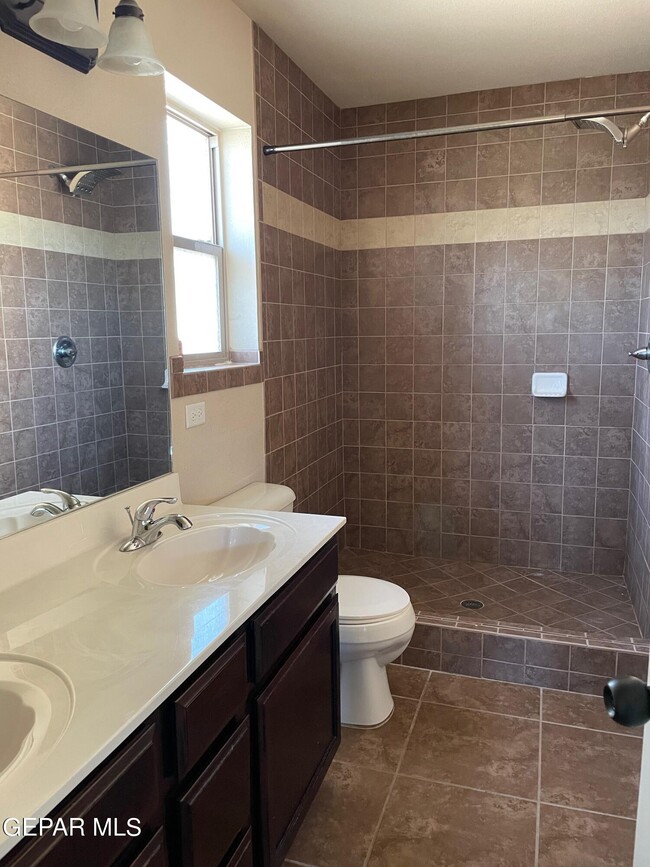 Building Photo - 3233 Muddy Point Ln