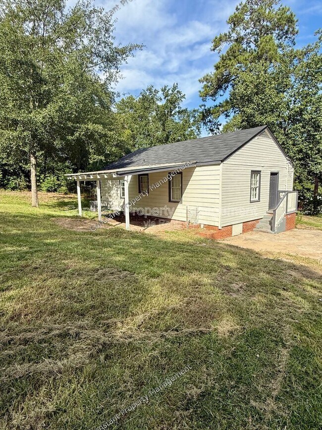 Building Photo - 1533 Engle Dr