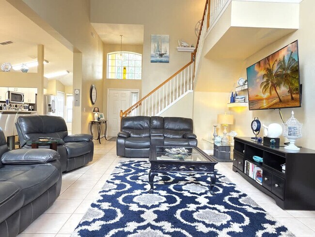 Building Photo - 900 Oxford Dr