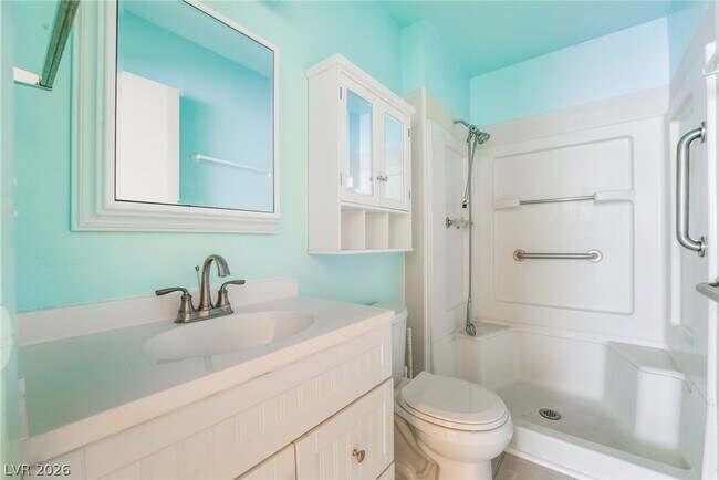 Building Photo - 2102 E Russell Rd