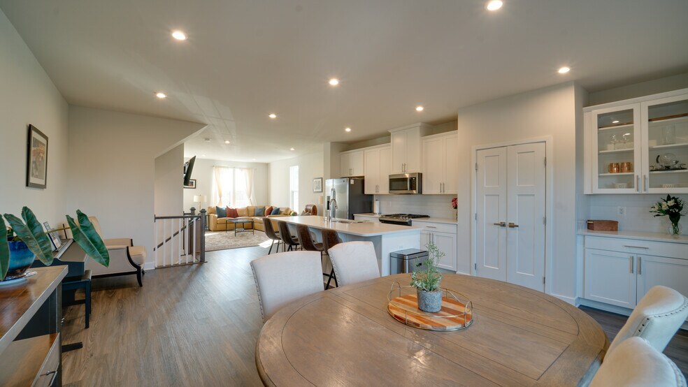 Building Photo - 2630 Jetstream Rd