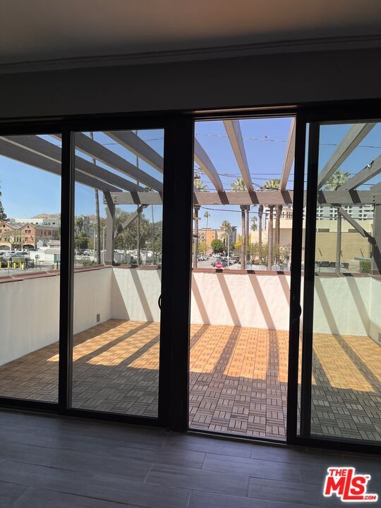 Building Photo - 3541 5th St