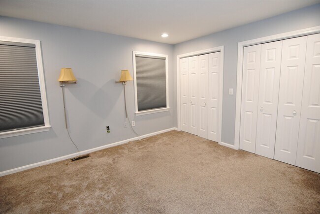 Building Photo - 77 Cadogan Way