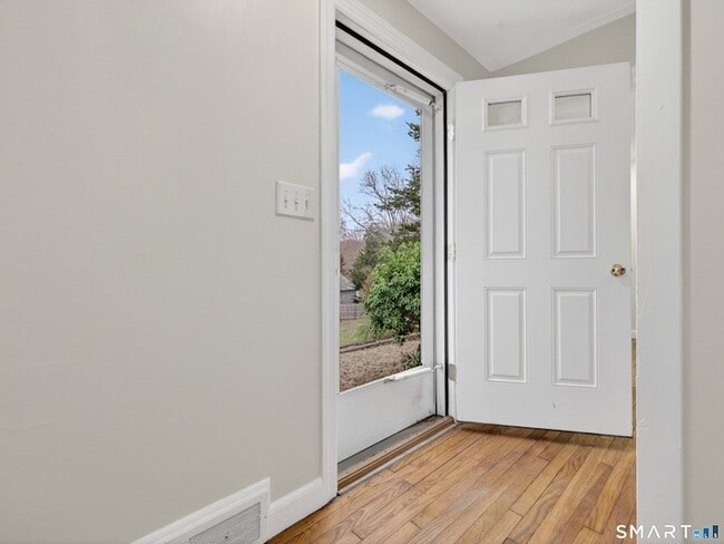 Building Photo - 87 McVeagh Rd