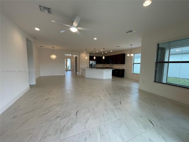 Building Photo - 10922 SW Meandering Mile Rd