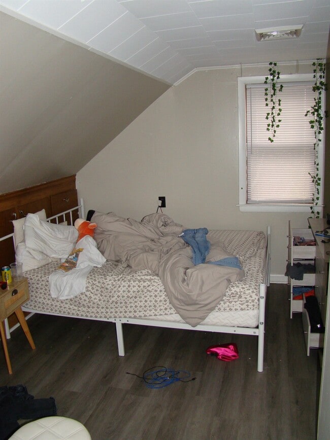 Building Photo - 13 Back River Rd