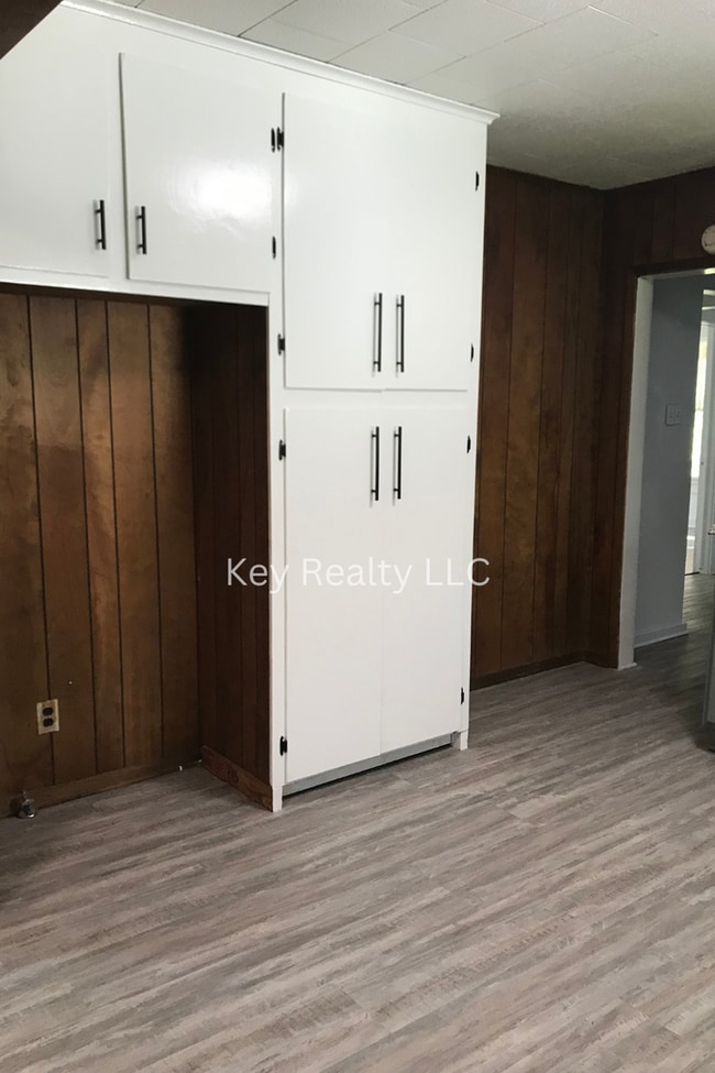 Building Photo - 21046 US-167