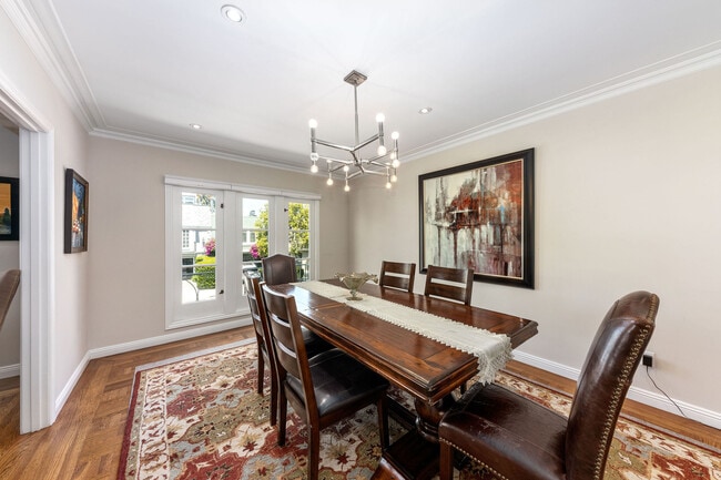 Building Photo - 2255 Beach St