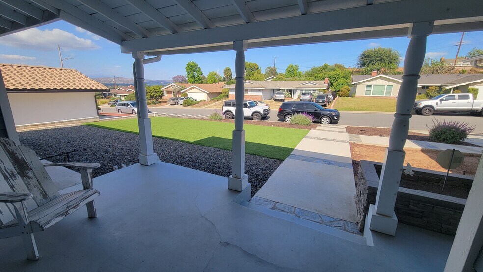 Building Photo - 3024 N Oceanview St