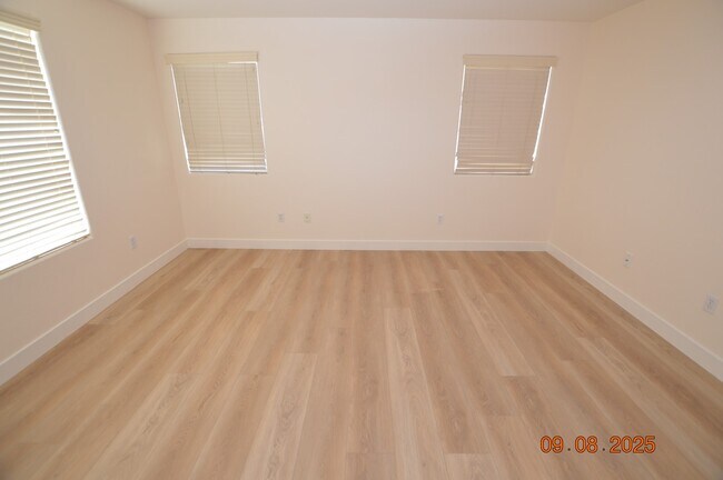 Building Photo - 5647 Merced St