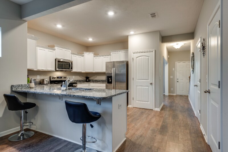 Building Photo - 729 Bradburn Village Way