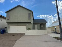 Building Photo - ISLAND LIVING!