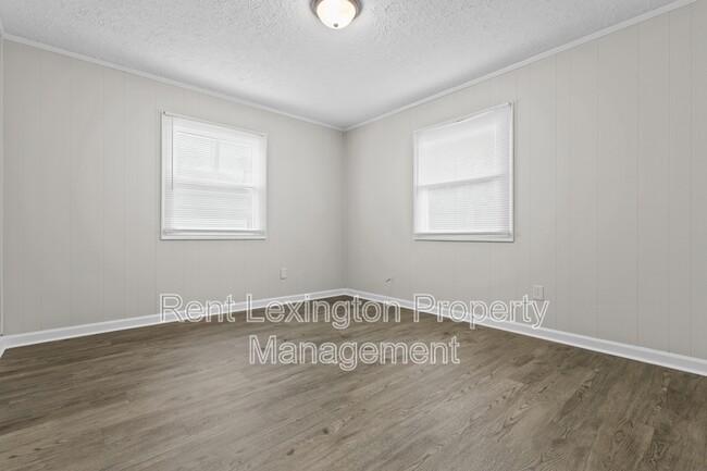 Building Photo - 1707 Sarasota Ct