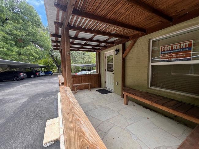 Building Photo - 1500 East Side Dr