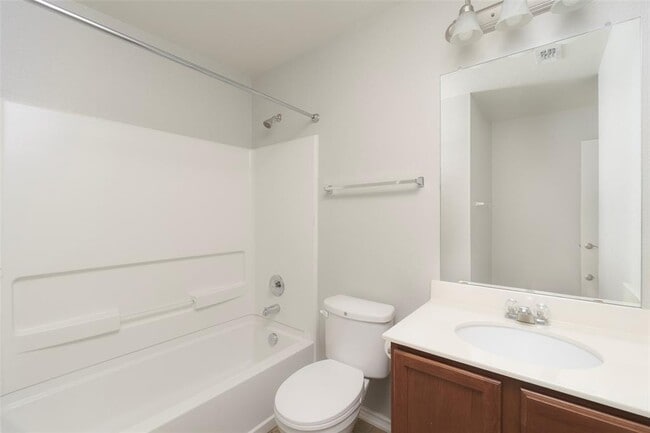 Building Photo - 11221 Kirkland Hill Path