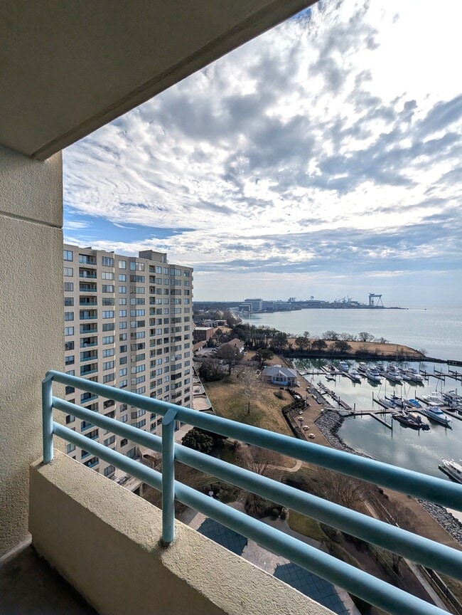 Building Photo - 7505 River Rd