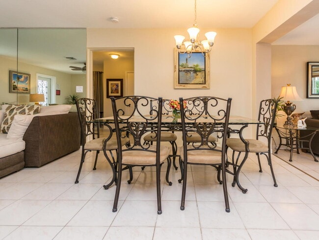 Building Photo - 4930 NE 27th Ave