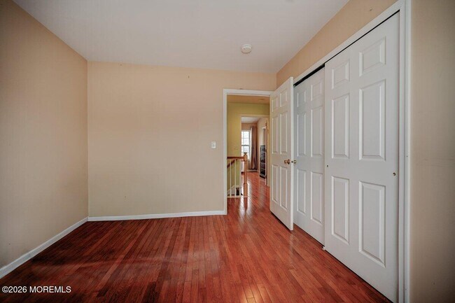 Building Photo - 319 Bernard Dr