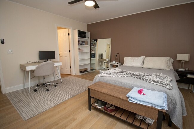 Building Photo - 2 bedroom/2.5 bathroom townhouse in Arsenal Hill