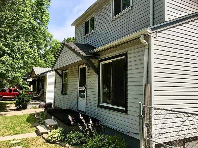 Building Photo - 6171 Wilkie St