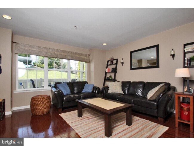 Building Photo - 278 Flagstone Rd