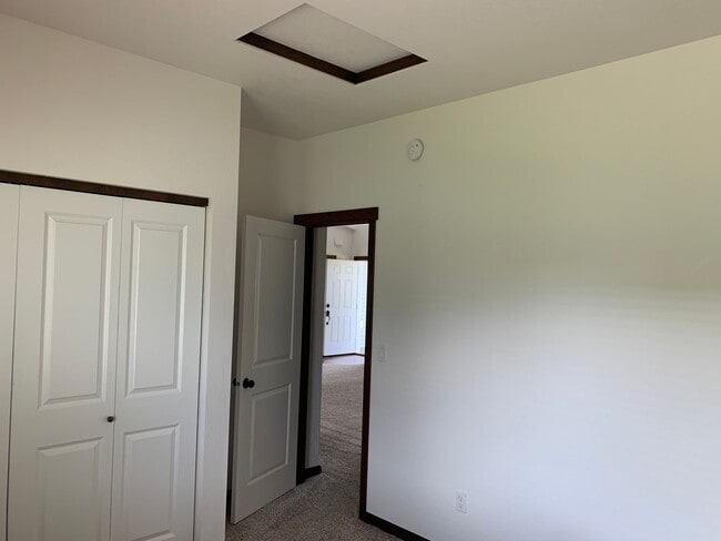 Building Photo - Broadmoore Estates Rancher