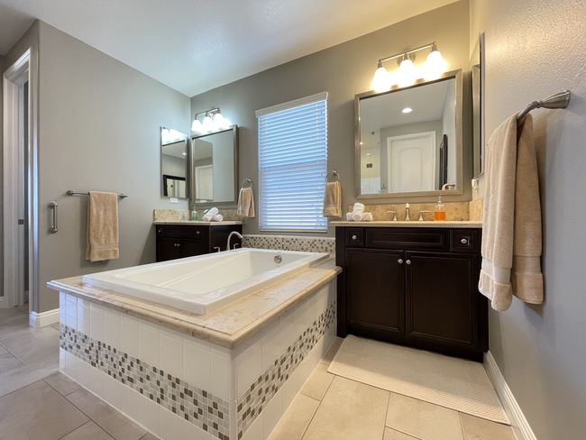 Master Bath, Double Vanity - 73670 Kandinsky Way